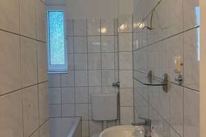 Vollständig renoviert in 2024 - Helle Erdgeschosswohnung mit schöner Aufteilung. – Heinrich-Strunk-Straße 42, 45143 Altendorf, Essen – Vorschaubild 8