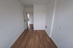 Ruhige 2-Zimmer-Wohnung mit Balkon im 4. OG in Köln – Auf dem Streitacker 28, 51149 Gremberghoven, Köln – Vorschaubild 9