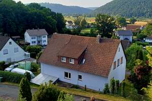 Viel Platz für den Alltag in diesem Zweifamilienhaus in Lahntal – Zeißenberg 4, 35094 Lahntal – Vorschaubild 3