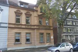 Dreifamilienhaus in DU-Neumühl, mit großem Baugrundstück, 8 Garagen und Mietsteigerungspotential! – Die vollständige Adresse der Immobilie erhältst du vom Anbieter., 47166 Neumühl, Duisburg – Vorschaubild 3