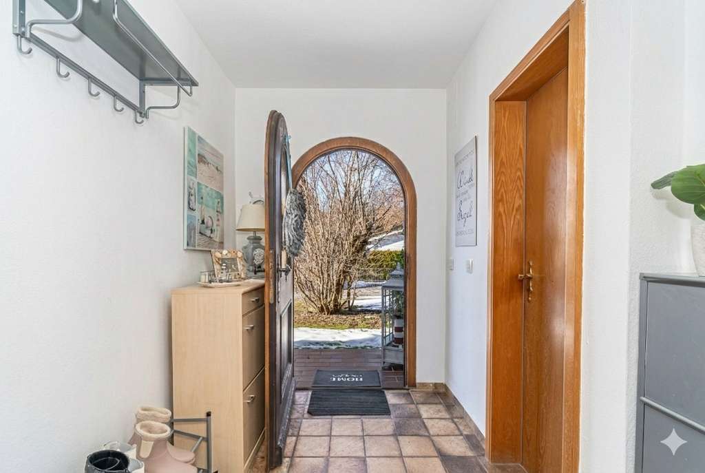 Immobilie in Huglfing - MUTZHAS - Doppelhaushäfte im schönsten Dorf Europas - Bild 1