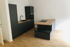 Stadtvilla 2,5-Zimmer-Wohnung mit Balkon und Einbauküche in Berlin