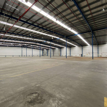 Lagerhalle  in Verkehrsgünstiger Lage  | Direkter Autobahnanbindung |Stellplätze 