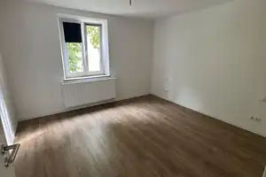 Exklusive, vollständig renovierte 3-Zimmer-Wohnung mit Balkon in Augsburg – Bauernfeindstraße 28, 86159 Augsburg – Vorschaubild 3