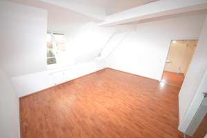 Gemütliche 2-Zimmer-Dachwohnung mit Loggia in Leipzig-Lößnig !  – Dürrstraße 57, 4279 Lößnig, Leipzig – Vorschaubild 2