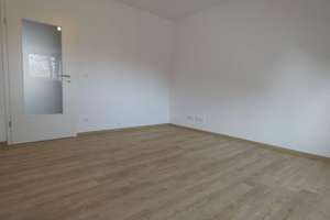 *** Altbauflair in Schlossparknähe! Sanierte DG-Wohnung mit Duschbad! *** – Fürstäbtissinstr. 51, 45355 Borbeck-Mitte, Essen – Vorschaubild 3