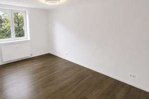 Erstbezug nach hochwertiger Renovierung – stilvolle 3-Zimmer-Wohnung mit Loggia in Schwabing – Die vollständige Adresse der Immobilie erhältst du vom Anbieter., 80796 Neuschwabing, München – Vorschaubild 2