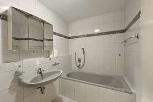 Am Fuße des Wallbergs: Sonnige und großzügige 2-Zimmerwohnung mit Aussicht – Blumhardtstraße 10, 75179 Nordstadt, Pforzheim – Vorschaubild 11