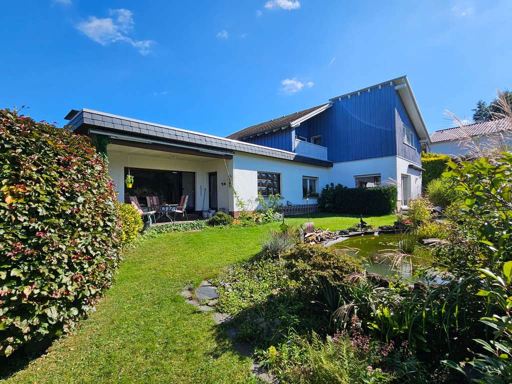 Immobilie in Höhr-Grenzhausen - Von RTI: Großzügiges Anwesen mit zwei Häusern und parkähnlichem Garten in Höhr-Grenzhausen! - Bild 2