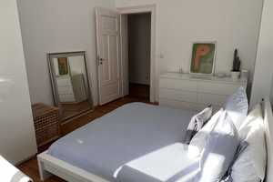 Helle und voll möblierte 2.5 Zimmer- Altbauwohnung mit Südbalkon - 9 bis 12 Monate Untermiete  – München – Vorschaubild 15