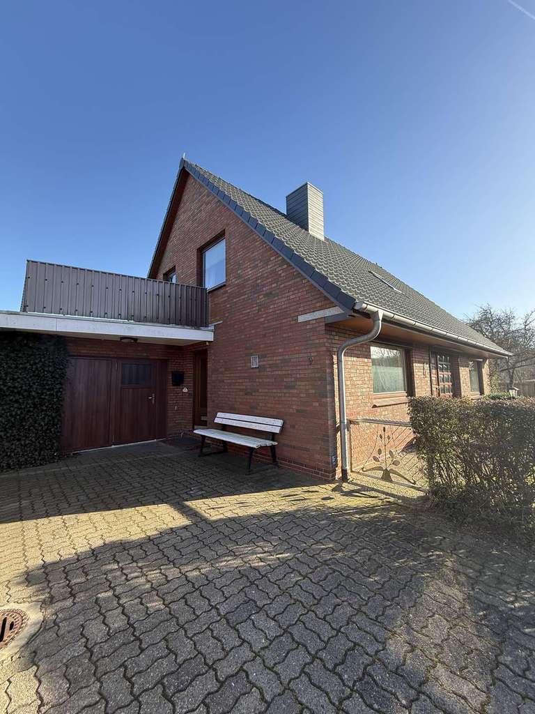 Immobilie in Nordstrand - Zuhause mit Potenzial – Charmantes Einfamilienhaus auf großzügigem Grundstück auf Nordstrand - Bild 2