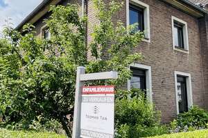 Reihenendhaus mit Garten & Garage – mit viel Modernisierungspotenzial & Nutzfläche im Dachgeschoss