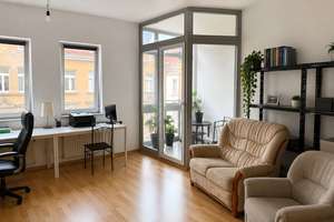 VERMIETETE 2-RAUM-WOHNUNG MIT WINTERGARTEN