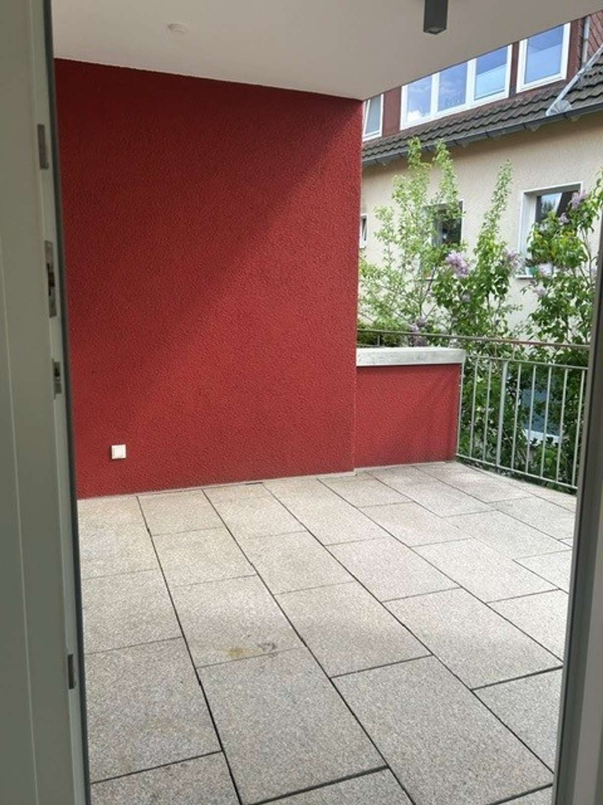 Moderne 3-Zimmer-Wohnung mit Loggia und PKW Stellplatz in bevorzugter Lage des Ostviertels