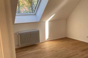  2,5 Zimmer Dachgeschoss Wohnung mit Dachterrasse in München-Solln (am Isar-Hochufer) – Heilmannstr. 31B, 81479 Thalkirchen, München – Vorschaubild 4