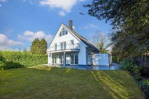 Ein Zuhause zum Verlieben! Modernes Architektenhaus, Baujahr 2011, ca. 202 m², 7 Zimmer in Hösel
 – Die vollständige Adresse der Immobilie erhältst du vom Anbieter., 40883 Hösel, Ratingen – Vorschaubild 1