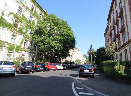 Vorausschauend investieren: 5-Familienhaus in nachgefragter Lage von F-Nordend(West)!!