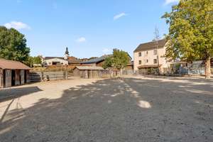 Idyllisches Reitanwesen! Zweifamilienhaus mit Nebengebäuden, Offenstall und Reitplatz – Die vollständige Adresse der Immobilie erhältst du vom Anbieter., 95506 Kastl – Vorschaubild 7