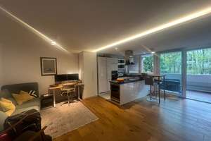 Luxuriöse 2-Zimmer-Wohnung im 1. OG mit Balkon in Köln