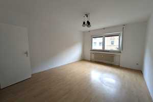 2-Zimmerwohnung mit kleinem Balkon in Durlach zu vermieten! – Karlsruhe – Vorschaubild 1