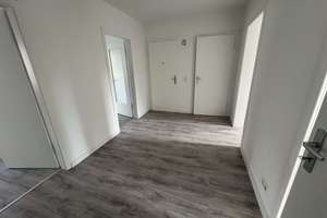 Renovierte & sanierte 4 Zi-Whg. mit S-W Balkon, Hochparterre, gepflegtes 6 Parteienhaus in Hassels – Die vollständige Adresse der Immobilie erhältst du vom Anbieter., 40599 Hassels, Düsseldorf – Vorschaubild 23