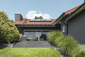 Moderner, sanierter 70's Bungalow mit Weitblick, aufwendig angelegtem Süd-Garten & Designer-Küche – Hochtaunuskreis – Vorschaubild 11