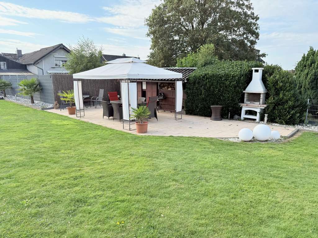 Immobilie in Stolberg - 290 m² Wohnfläche mit großem Garten in bester Lage - Bild 3