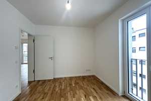 Hochwertige 2-Zimmerwohnung mit Balkon und Einbauküche – Berlin – Vorschaubild 11