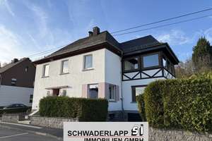 Ansprechendes Einfamilienhaus mit Einliegerwohnung und großem Grundstück in Raubach – Die vollständige Adresse der Immobilie erhältst du vom Anbieter., 56316 Raubach – Vorschaubild 1