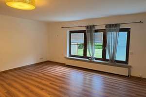 Ihr neues Zuhause: Einfamilienhaus mit Doppelgarage und großem Garten – Haus mieten – Die vollständige Adresse der Immobilie erhältst du vom Anbieter., 94501 Aldersbach – Vorschaubild 7