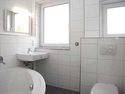 +++LAMINAT & FLIESSEN+++TOP GEPFLEGT+++TGL- BAD+++HMS+++ETC.+++AB 11.2026+++