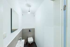 Möbliert 1 Zimmer Studio, Balkon 25 Min. von Alexaxnderplatz – Allee der Kosmonauten 25a, 10315 Lichtenberg (Ortsteil), Berlin – Vorschaubild 9