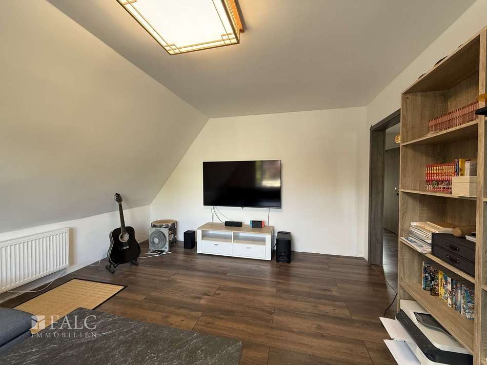 4FrQ5t2UUBLH9LssbU8RA8J3-big I