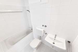 Renovierte 2-Zimmer-Wohnung (06) mit Balkon in Mönchengladbach (Rheindahlen-Mitte) – Mühlenwallstraße 17, 41179 Rheindahlen-Mitte, Mönchengladbach – Vorschaubild 7