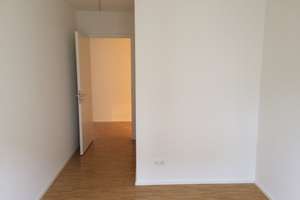 4-Zi Wohnung mit viel Tageslicht, toller Raumaufteilung,neuwertiger Einbauküche, gepflegtem Quartier – An der Josefshöhe 43, 53117 Auerberg, Bonn – Vorschaubild 4
