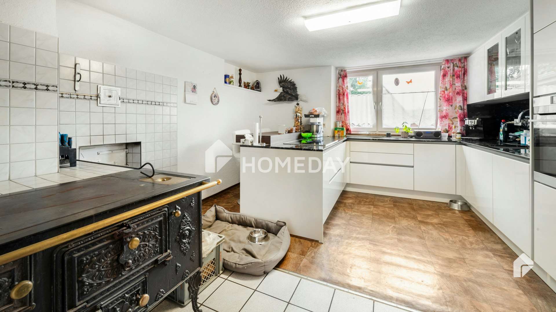 Immobilie in Wutach - Gepflegtes Bauernhaus mit Charme & Potenzial: 2200 m² Grundstück, Scheune & Wohnmöglichkeiten - Bild 6