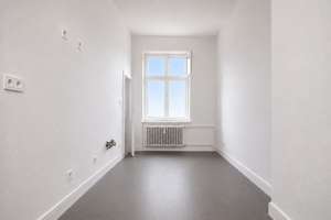 Bezugsfrei & renoviert: 3-Zimmer-Altbauwohnung mit Süd-Westbalkon nahe Schloss Charlottenburg – Die vollständige Adresse der Immobilie erhältst du vom Anbieter., 10589 Charlottenburg, Berlin – Vorschaubild 7