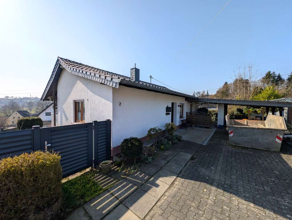 Immobilie in Windeck - Geräumiges Einfamilienhaus in sonnenverwöhnter Höhenlage! - Bild 3