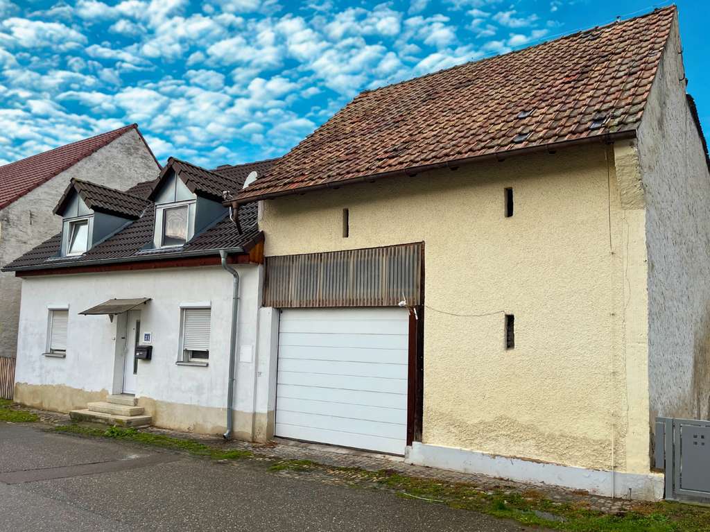 Immobilie in Neuenburg am Rhein - Saniertes Einfamilienhaus mit ausbaufähiger Scheune - Bild 2
