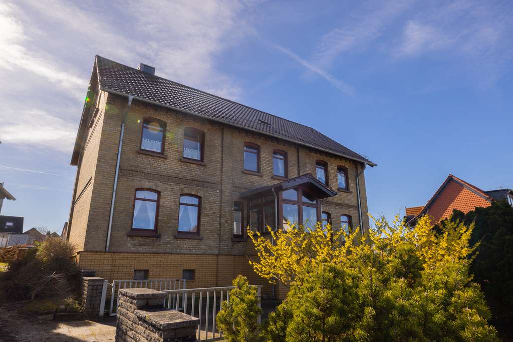 Immobilie in Cremlingen - Gepflegtes Ensemble in Destedt – ideal für Selbstnutzer und Mehrgenerationenwohnen - Bild 0