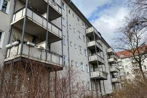 Wohnen im Malerviertel/Altbauwohnung mit Balkon, EBK, Wannenbad + DG-Ausbaupotenzial – Die vollständige Adresse der Immobilie erhältst du vom Anbieter., 12157 Schöneberg, Berlin – Vorschaubild 3