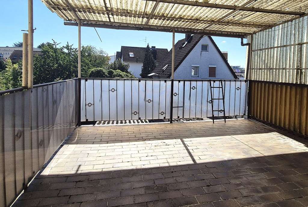 Immobilie in Bensheim - Doppelhaushälfte zum Renovieren - sofort verfügbar! - Bild 0