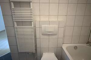 **3-Zimmer-Erkerwohnung mit Balkon zum ruhigen Innenhof direkt an der Düssel** – Karolingerstraße 46, 40223 Bilk, Düsseldorf – Vorschaubild 12