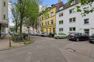 Modernisierte 2-Zimmer-Eigentumswohnung in Rüttenscheid – 45130 Rüttenscheid, Essen – Vorschaubild 1