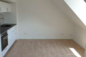 Komplett modernisierte 2-Zimmer DG-Wohnung mit EBK in der Stadtmitte Düsseldorfs – Am Wehrhahn 52, 40211 Stadtmitte, Düsseldorf – Vorschaubild 8