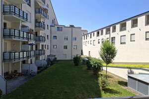 Traumhafte 4-Zimmer-Wohnung inmitten der Altstadt mit ruhigem Innenhof, Tiefgarage und Aufzug