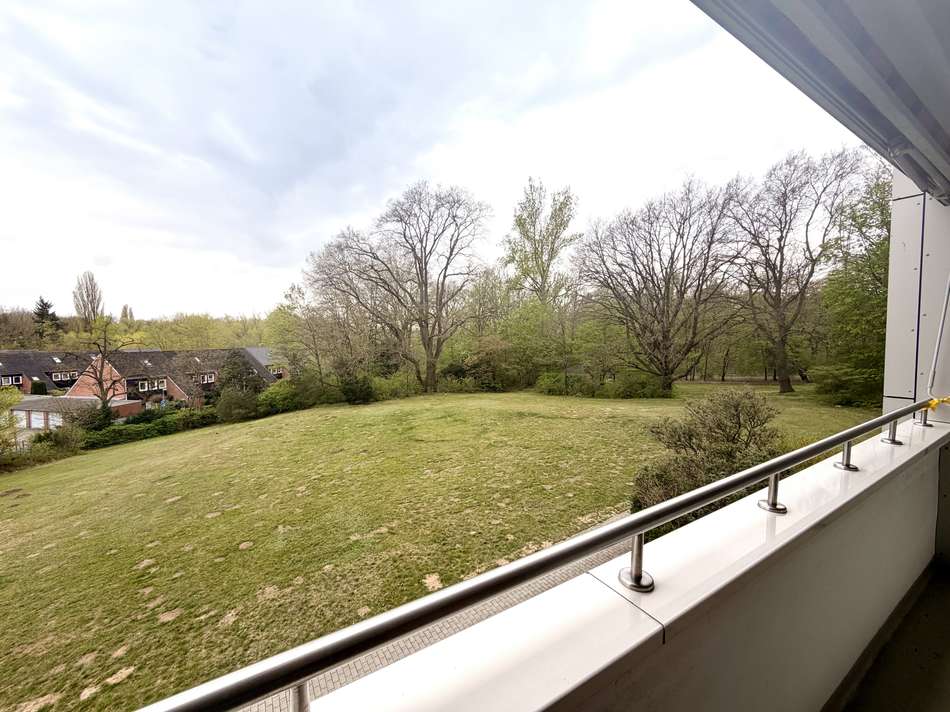 Loggia mit grüner Aussicht 
