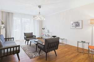 Einziehen & wohlfühlen: Helle, voll möblierte 3-Zimmer-Wohnung mit großem Balkon in Grafenberg