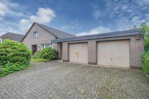 Charmantes Familiendomizil mit viel Platz und Potential – Friesland (Kreis) – Vorschaubild 2
