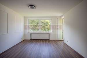 ,,…Herrlich ruhig und top zentral!"
Helle 3-Zimmer-Wohnung zur Modernisierung in gefragter Lage ... – 22523 Eidelstedt, Hamburg – Vorschaubild 3